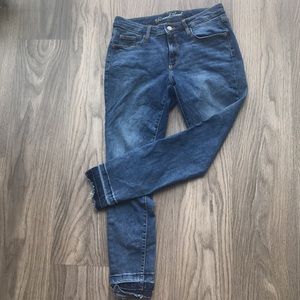 Raw hem mid rise skinny Universal Thread jeans
